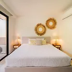 Central 2Br Sun Lover\'S Nest W Gym Rooftop Spa