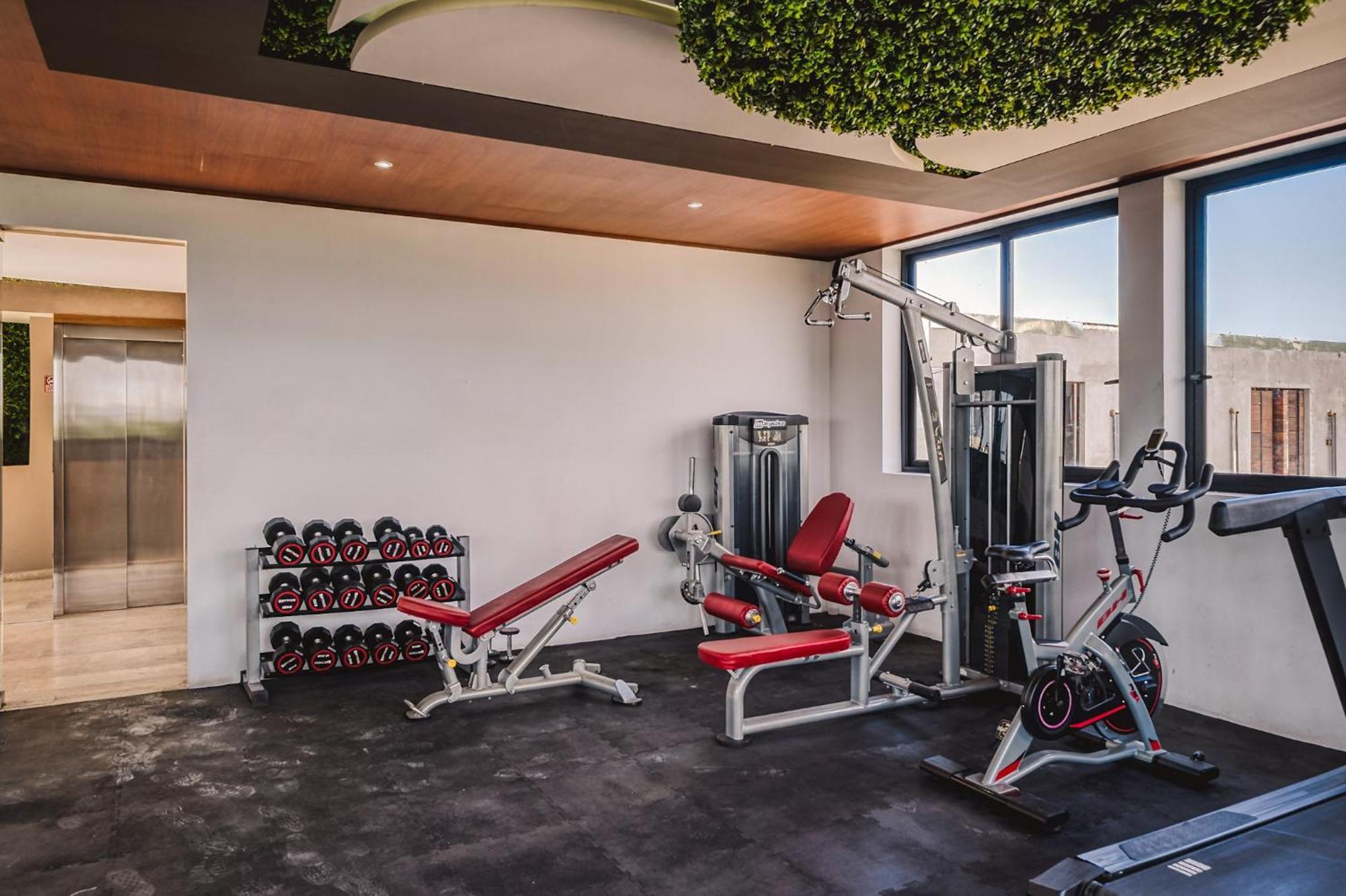 2br Sun Lover's Nest W Gym Rooftop